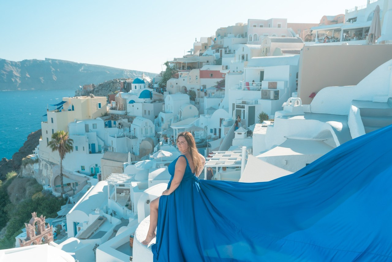 Santorini flying dress reviews photographer & Testimonials | SokoLOVE. Photographer in Santorini SokoLOVE Alex| Flying Dress Santorini