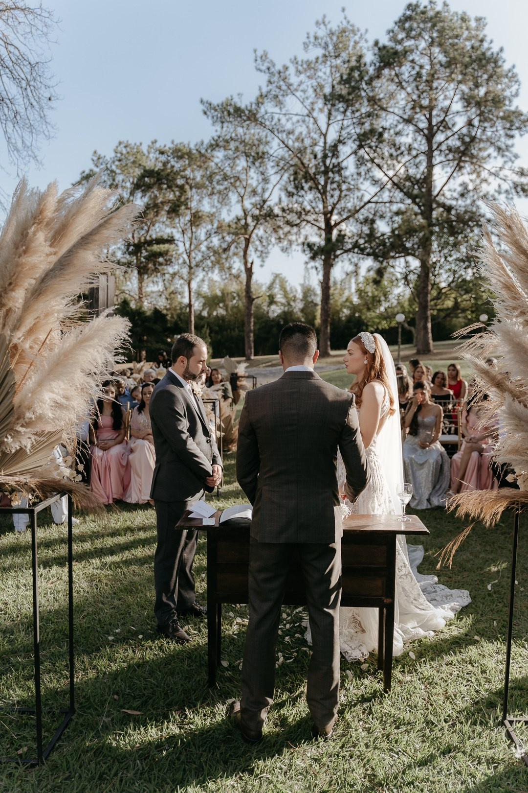Vivian e Paulo. Edu e Josi Fotografia de Casamento em Belo Horizonte | Fotos Naturais