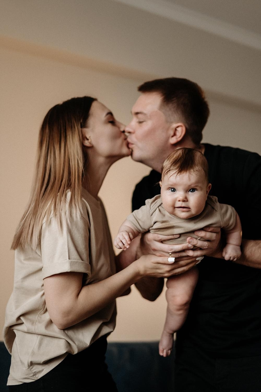 Newborn lifestile. Orange County Wedding Photographer & Videographer | Candid & Timeless Wedding Photo + Video | Italiantsev