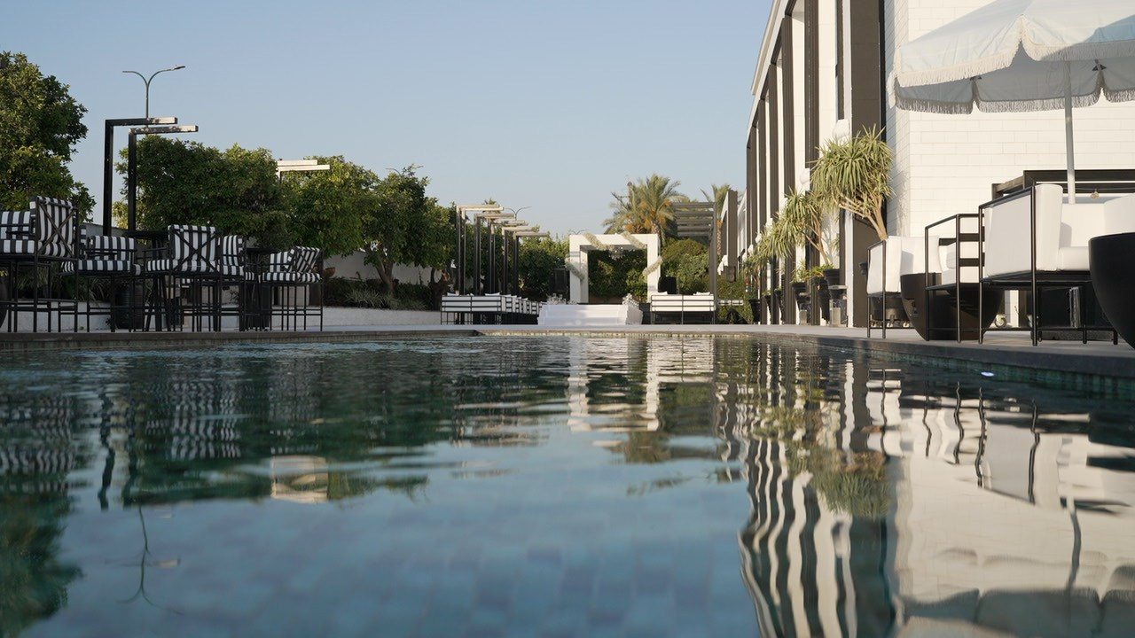 VIA / BASICO. Wedding and events photographers Studio Shalom