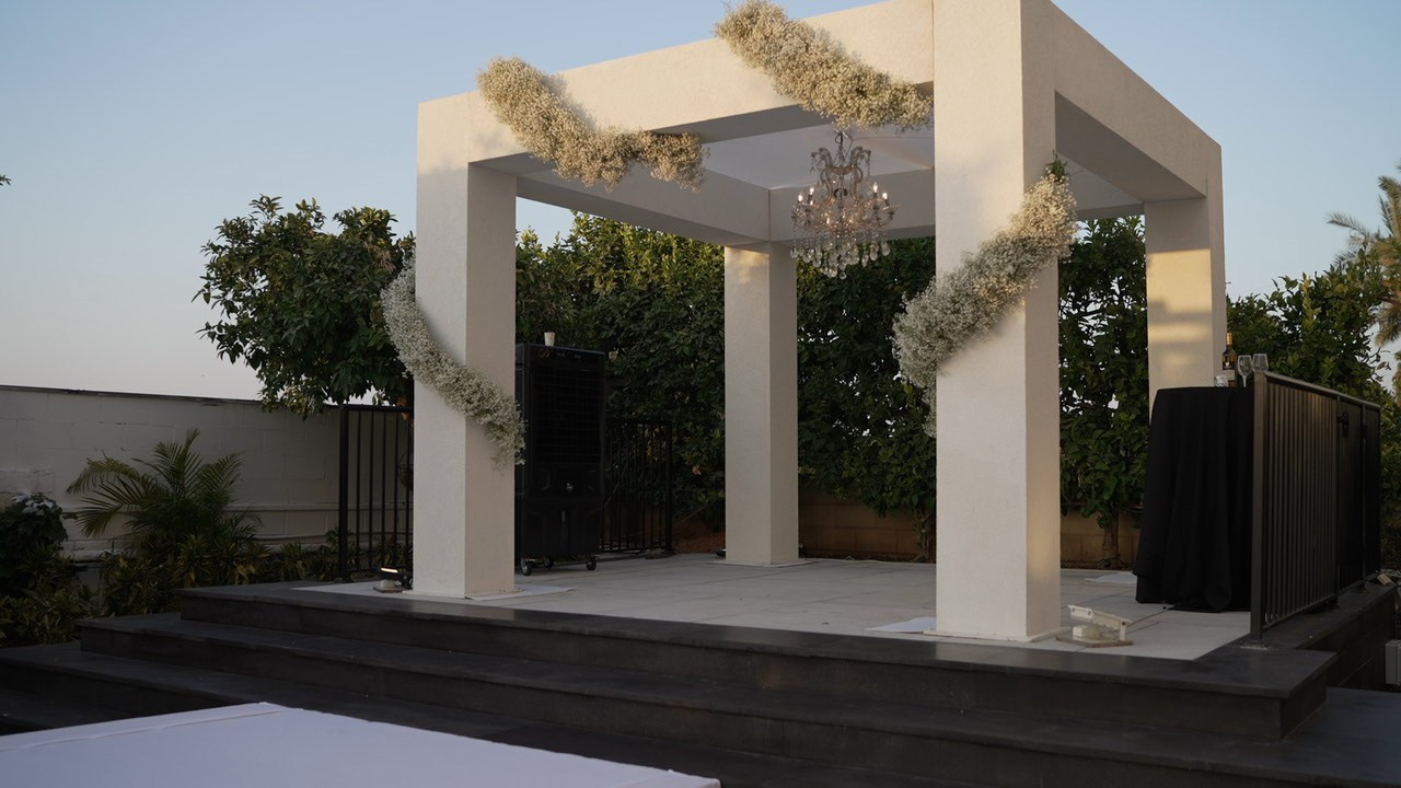 VIA / BASICO. Wedding and events photographers Studio Shalom