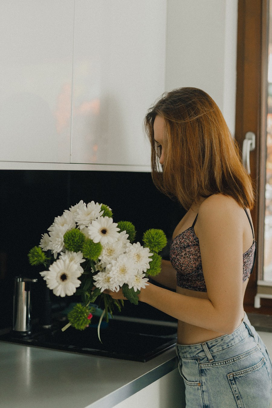 Emilia. Sesja w domu i ogrodzie. Fotograf w Krakowie i Europie