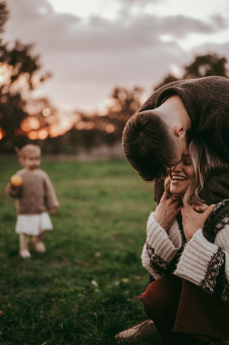 Anastasija, Aleksej i Agata / porodicno fotografisanje napolju. Deciji i porodicni fotograf u Beogradu Oksana Skendzic