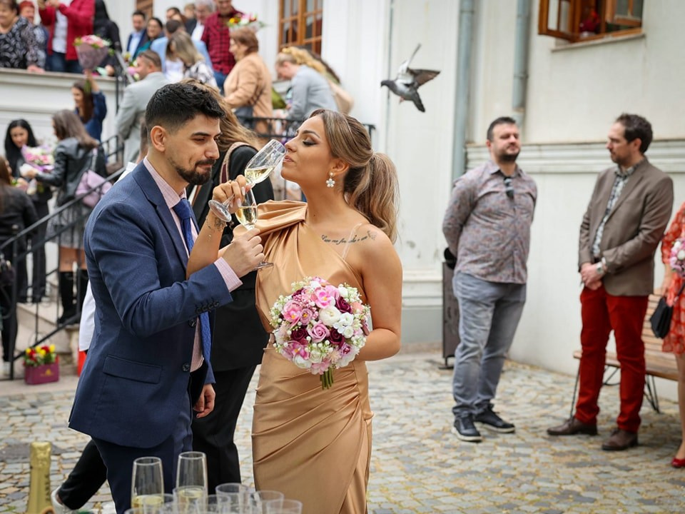 Iulia & Lucian. Fotograf Nuntă Constanța - Moments by Gub