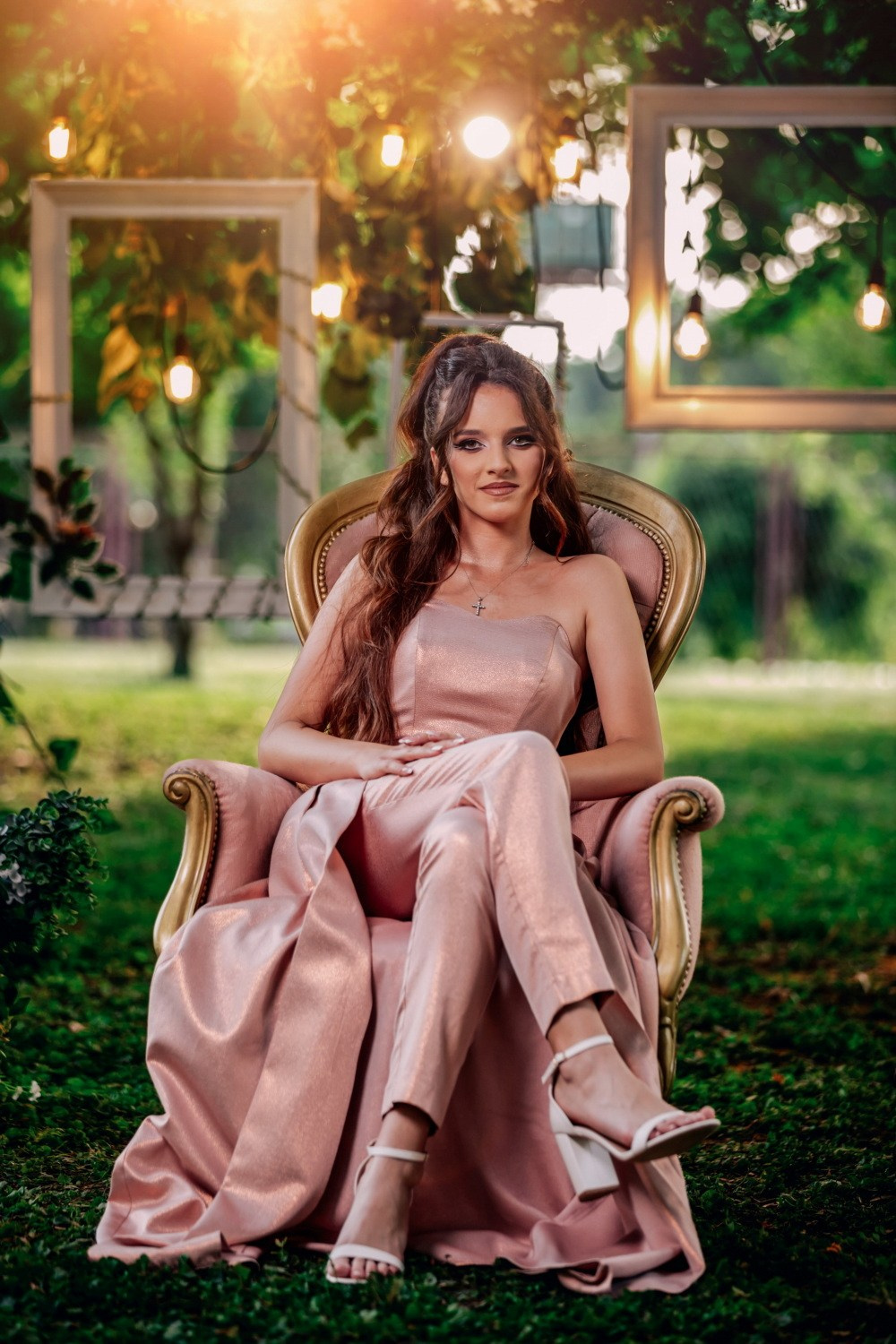 MATURSKA FOTOGRAFISANJA. Fotografi iz Backog Petrovca David i Andrea Stojanovic