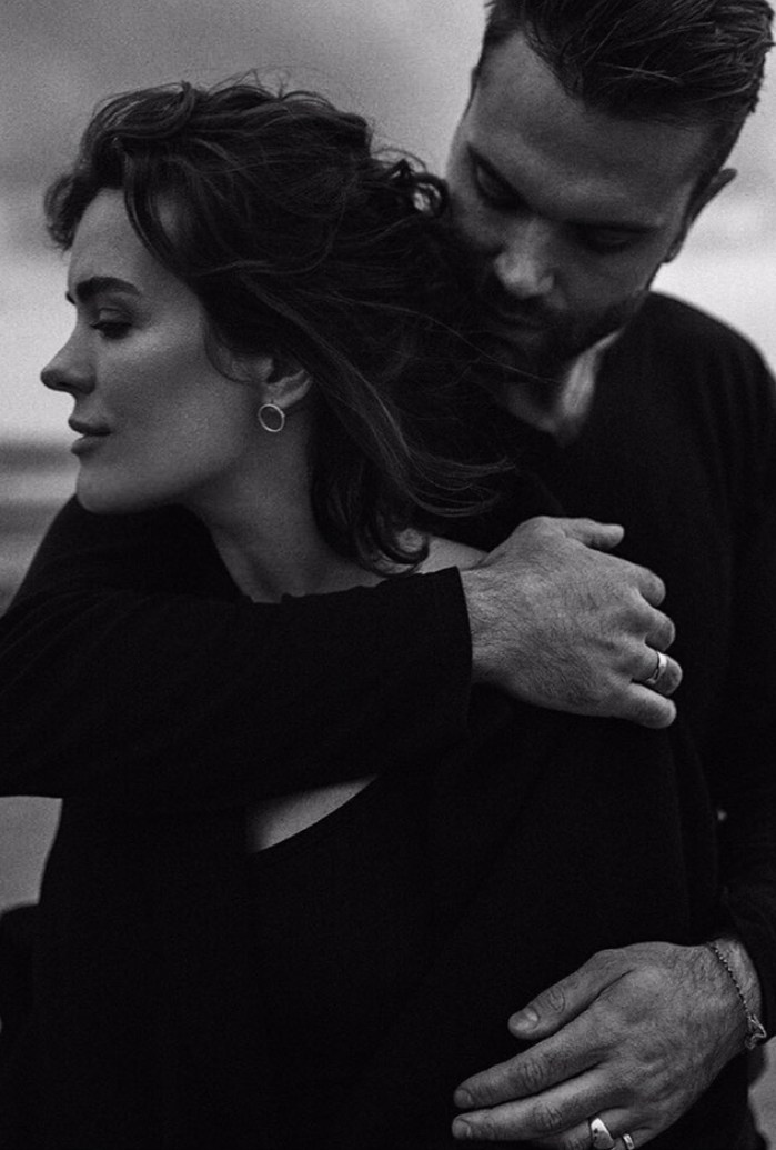 Posa di base per un servizio fotografico di coppia