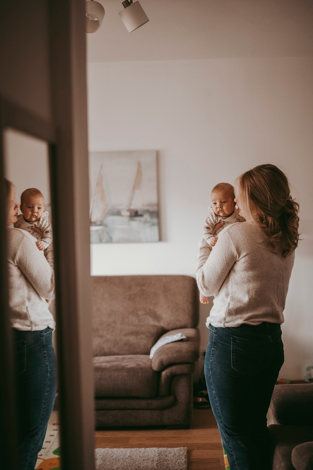 Porodicno fotografisanje sa bebom kod kuce / Ivana Miroslav i Nadica. Deciji i porodicni fotograf u Beogradu Oksana Skendzic