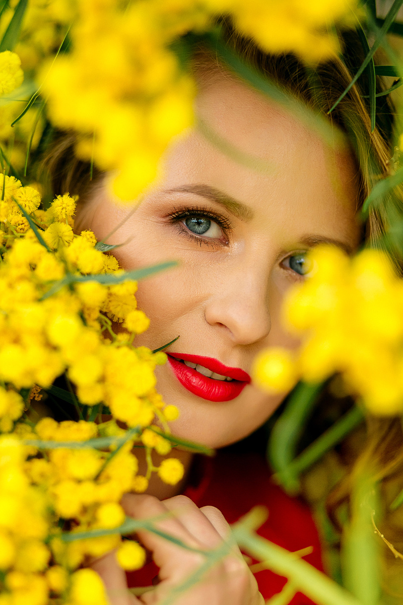 Фотосессии в мимозе в Испании. Фотограф и визажист Анастасия Гусарова