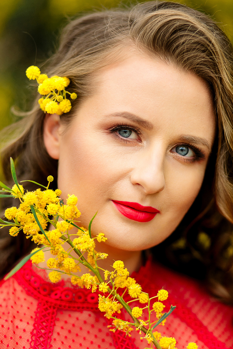 Фотосессии в мимозе в Испании. Фотограф и визажист Анастасия Гусарова