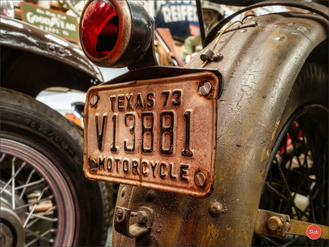 Удивительное место - частный музей старинного хлама - Fahrzeugmuseum. Photographe à Strasbourg | Portraits, Studio, Enfants, Événements