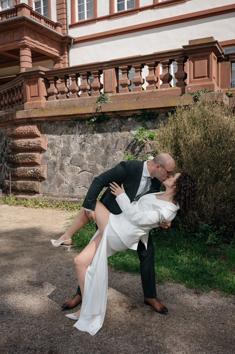 Civil Wedding at Schloss Philippsruhe in Hanau. Wedding photographer & videographer Frankfurt | Denis Mirosnik