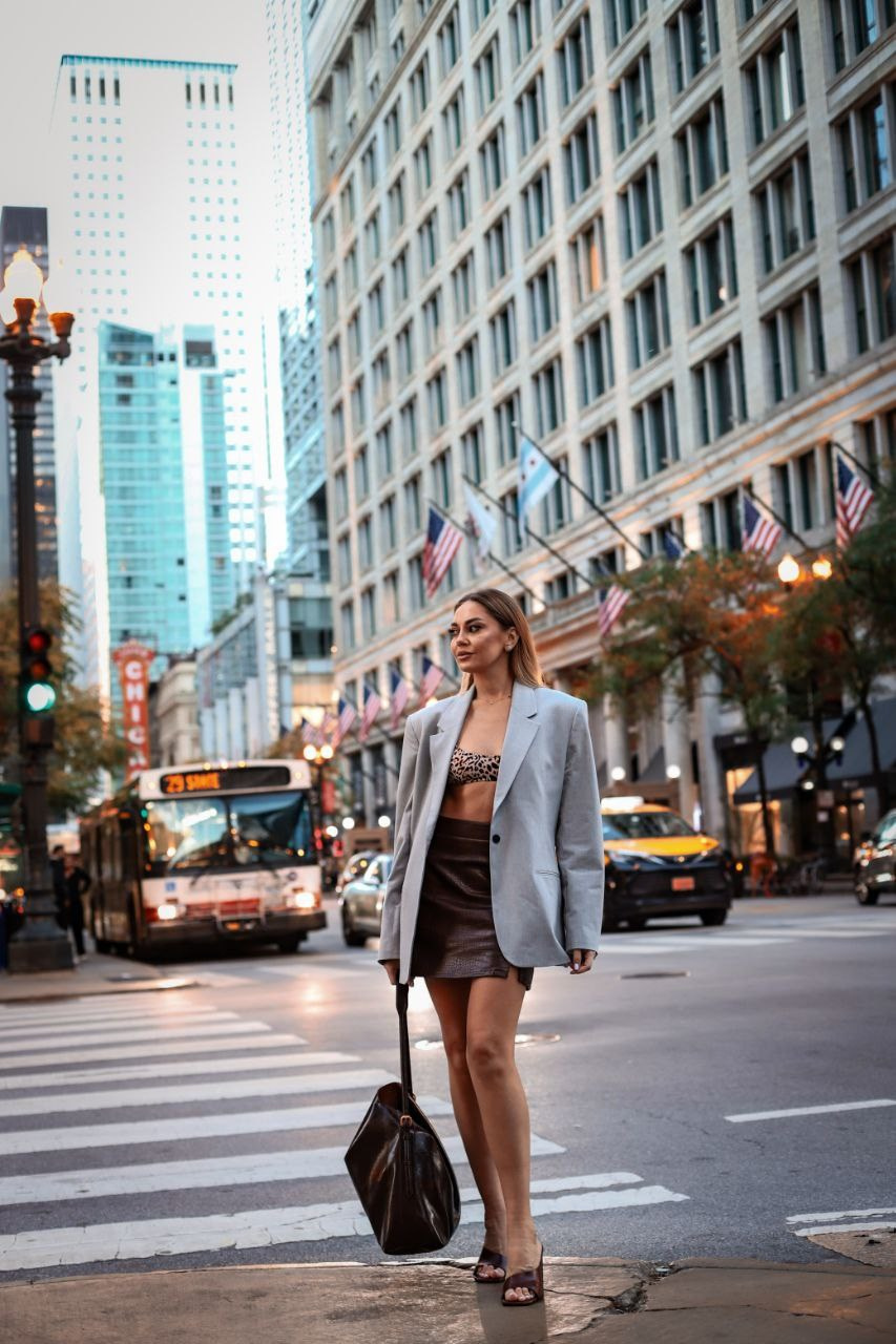 Street shoot with Yulia. VALERIIA VIUNOVA individual shooting\love story\event\brand