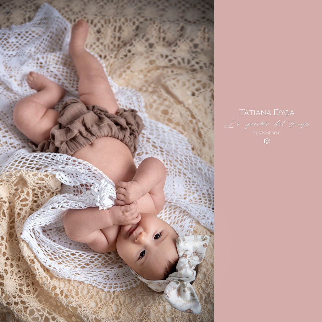 Sitter (Bebè da 4 a 10 mesi). Lo specchio del tempo photography