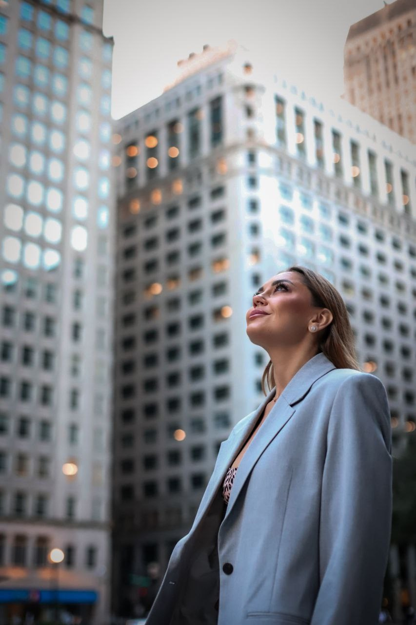 Street shoot with Yulia. VALERIIA VIUNOVA individual shooting\love story\event\brand