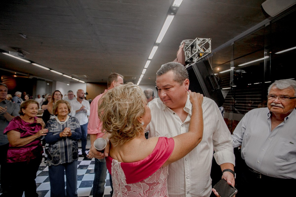 Waldeana - 70 anos. Fotógrafa de Eventos em São Paulo e Sorocaba Kika Damasceno