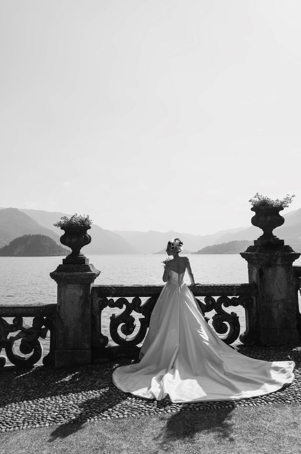 Elopement photoshoot at Villa Monastero' June 24. Lake Como Wedding Photographer | Elegant & Timeless Photography in Italy