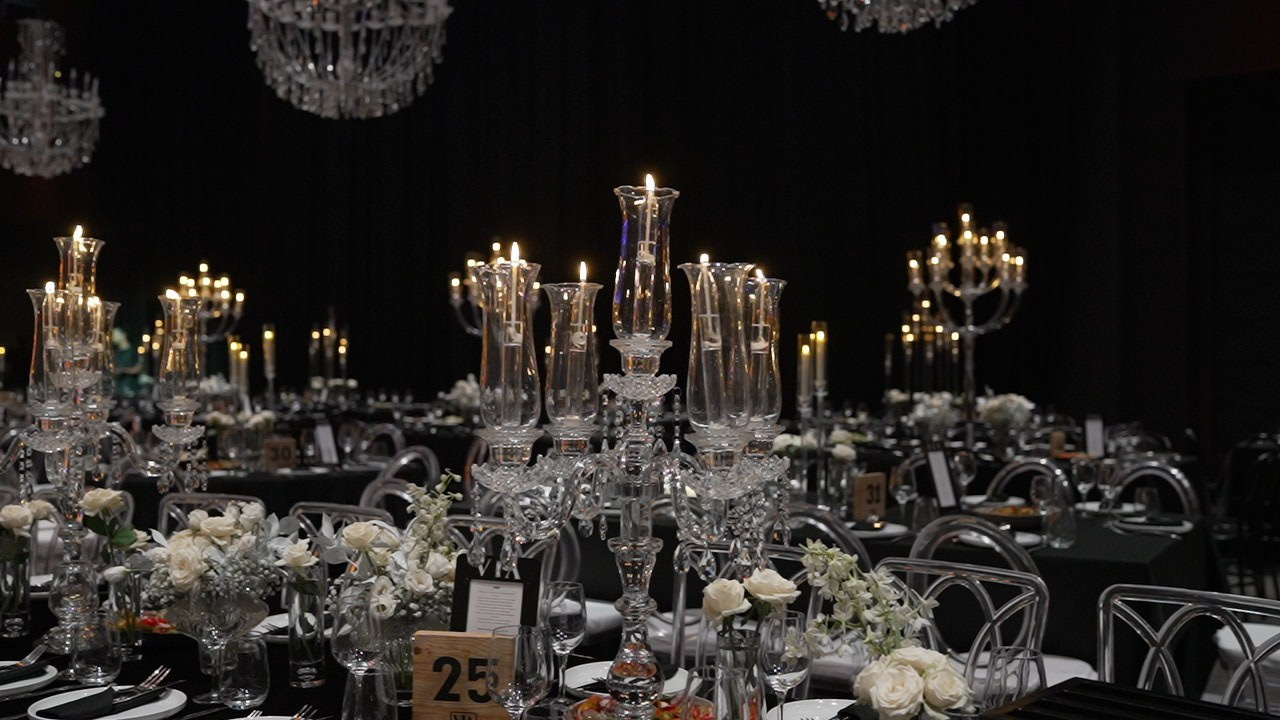 VIA / BASICO. Wedding and events photographers Studio Shalom