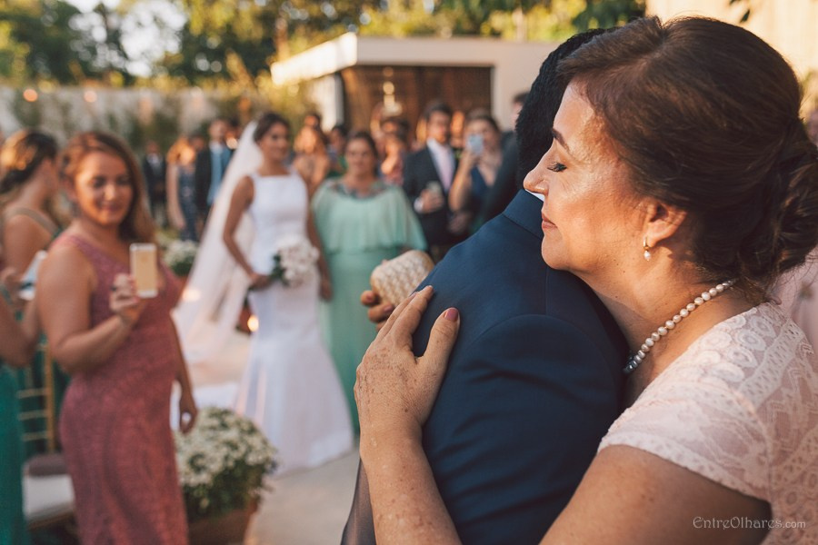 Casamento de Márcia e Marcos na Casa de Chá em Aldeia Pernambuco. Casamento ao ar livre. EntreOlhares Fotografia e Filmagem de Casamentos em Recife/PE e João Pessoa/PB — Momentos únicos eternizados com sensibilidade