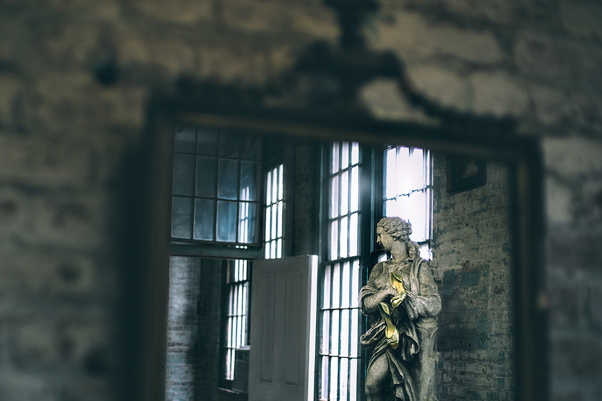 Best Wedding Photographer NYC | Emin Kuliyev | Top 10 Worldwide | Candid & Documentary Style | Prices in Manhattan & New York City. Emin Kuliyev — Award-Winning Wedding Photojournalist NYC & USA | Best Wedding Photographer Known for Candid, Timeless Moments