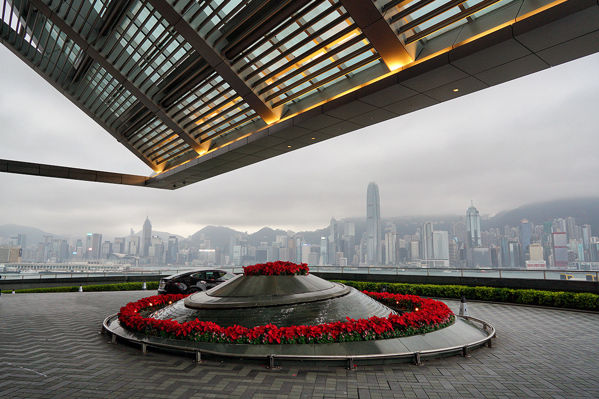 Best Wedding Photographer NYC | Emin Kuliyev | Top 10 Worldwide | Candid & Documentary Style | Prices in Manhattan & New York City. Emin Kuliyev — Award-Winning Wedding Photojournalist NYC & USA | Best Wedding Photographer Known for Candid, Timeless Moments