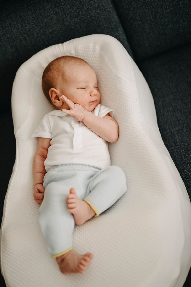 Dobrodosao, Vukane / fotografisanje bebe kod kuce. Deciji i porodicni fotograf u Beogradu Oksana Skendzic