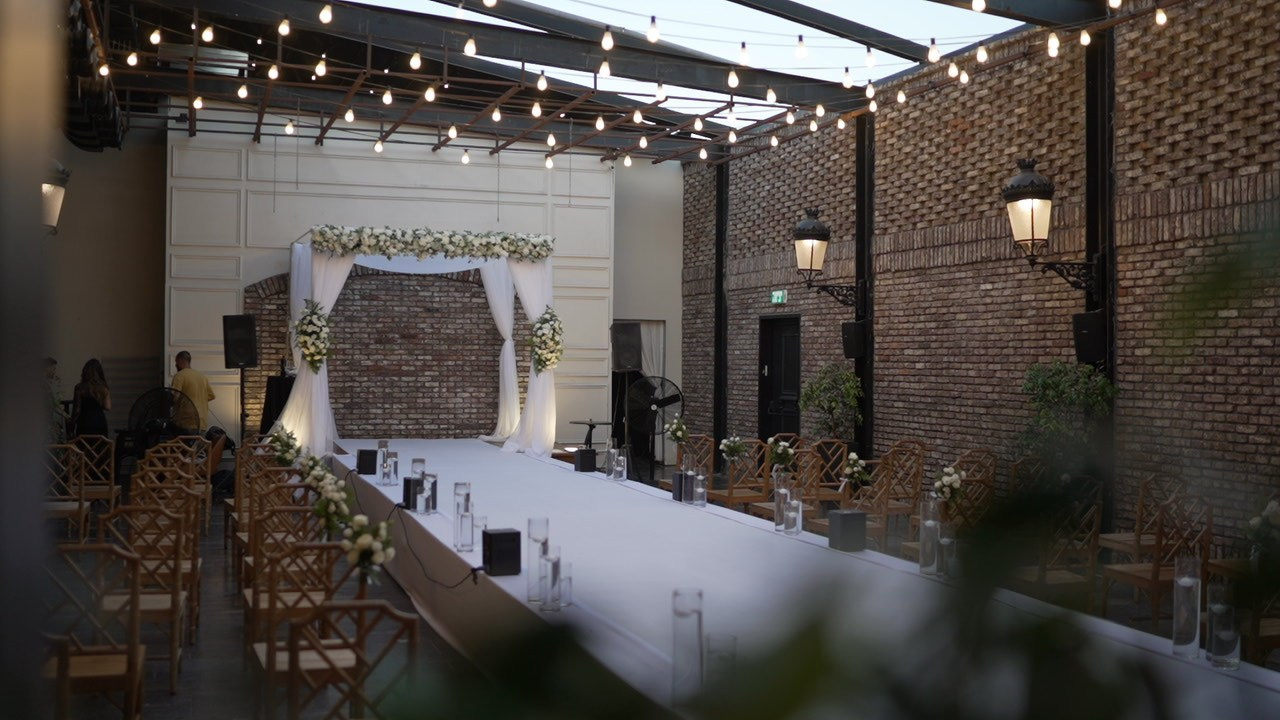 VIA / BASICO. Wedding and events photographers Studio Shalom