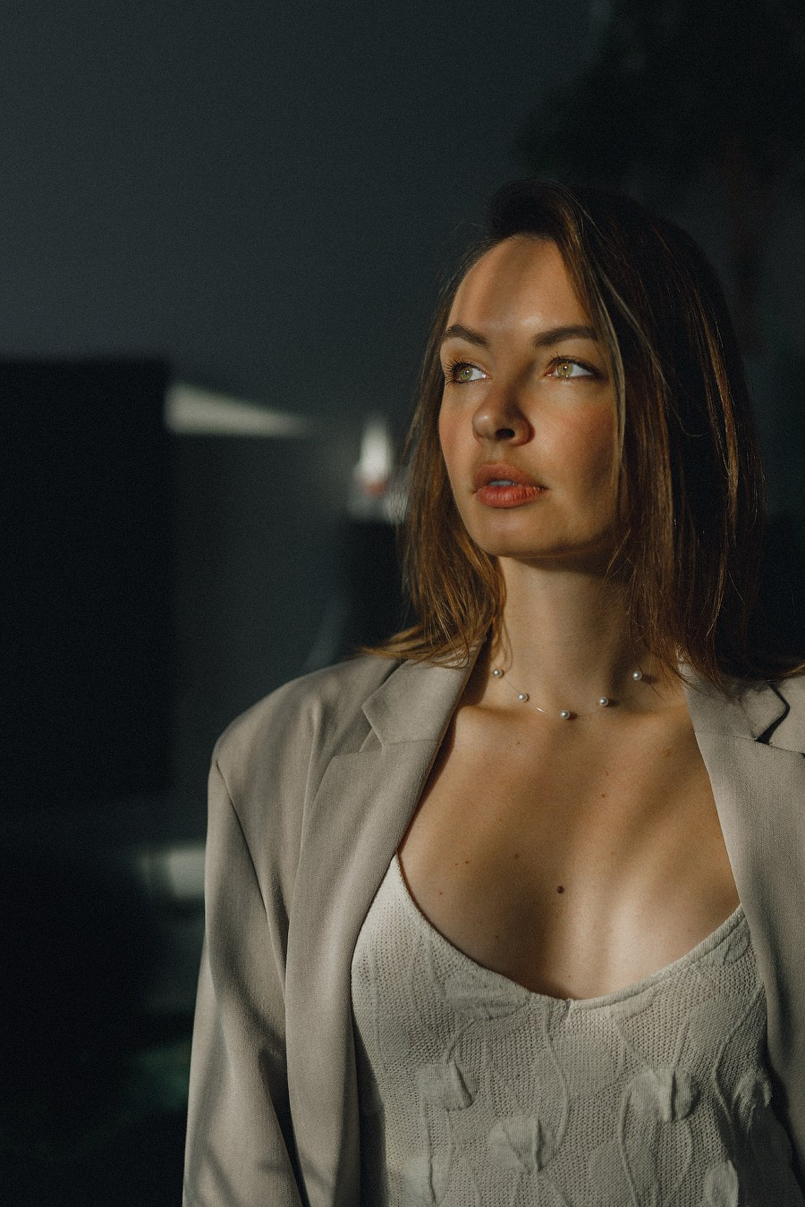 Emilia. Sesja w domu i ogrodzie. Fotograf w Krakowie i Europie