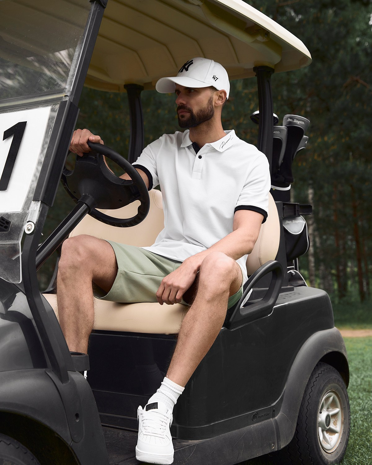 FASHION. Fashion and advertising photographer Alina Mikhalkovich Dubai