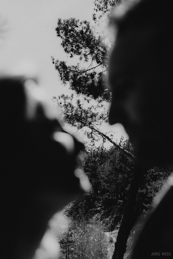 Pāra fotosesija karjerā pavasara agrumā