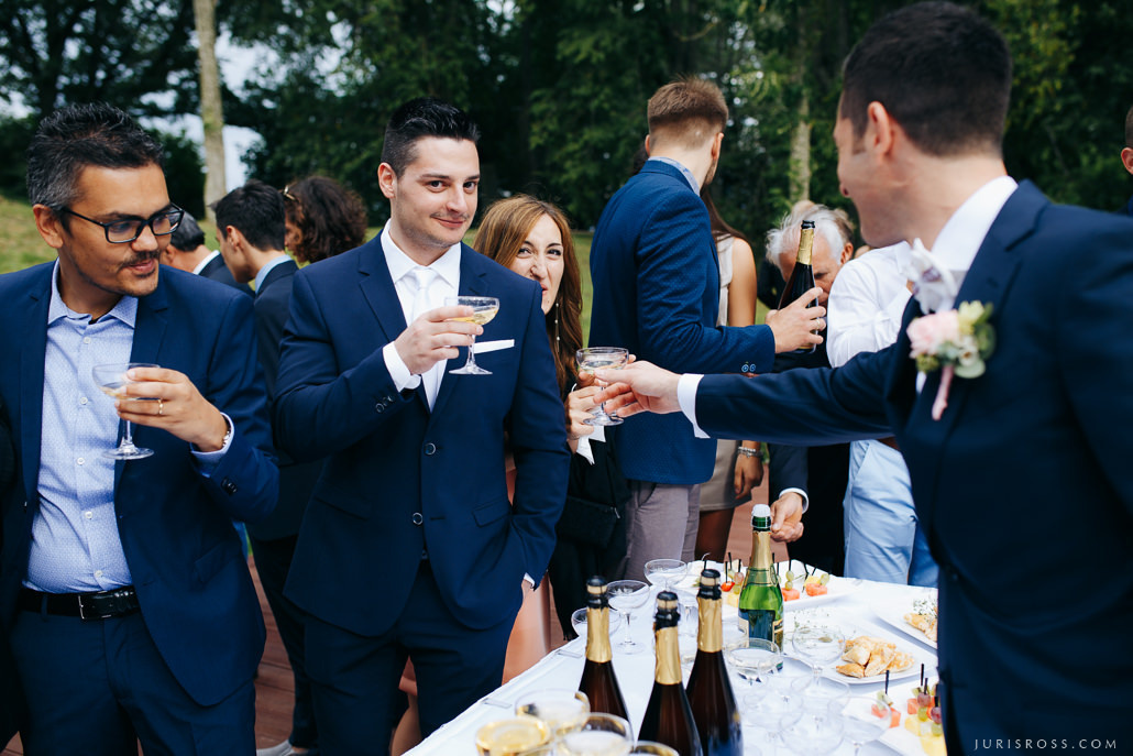Kāzas Jaunmoku pilī ar ceremoniju lapenē