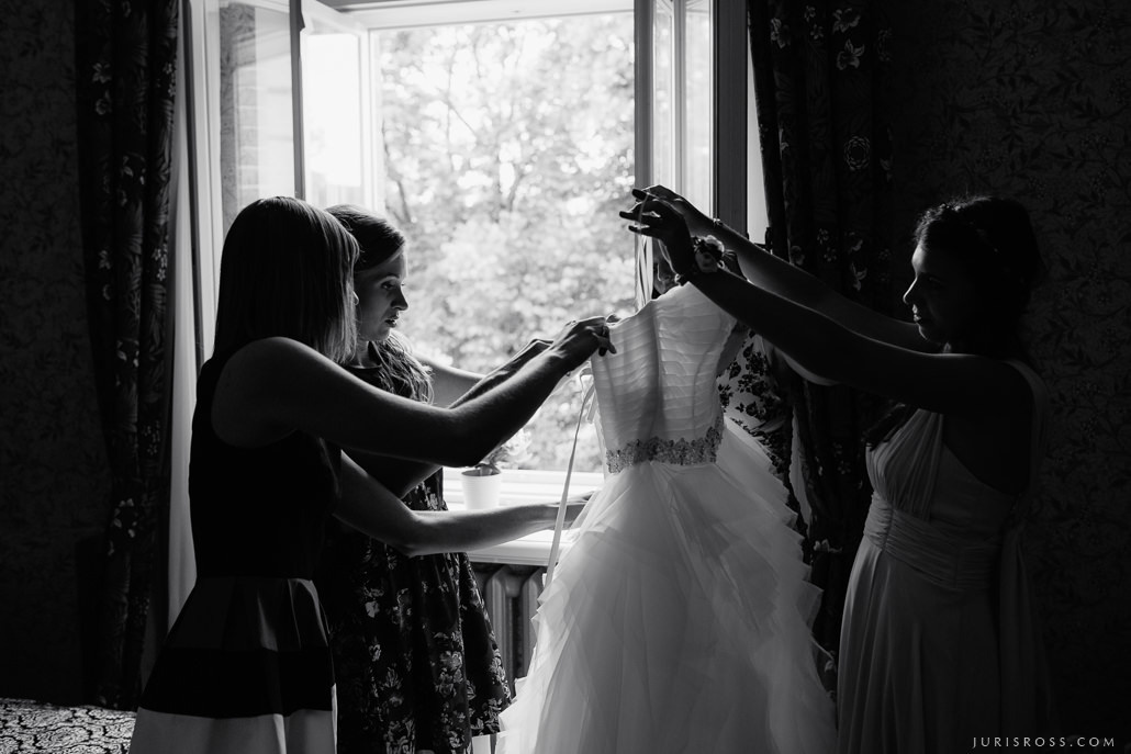 Kāzas Jaunmoku pilī ar ceremoniju lapenē