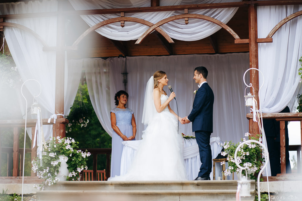 Kāzas Jaunmoku pilī ar ceremoniju lapenē