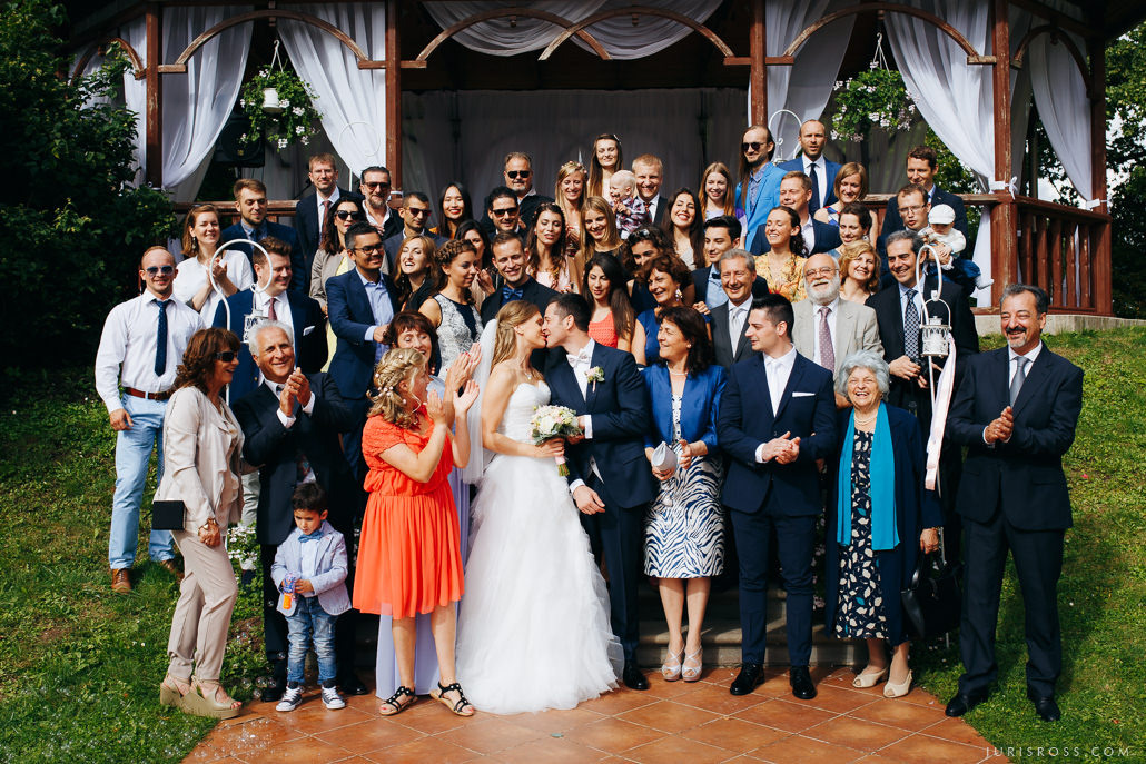 Kāzas Jaunmoku pilī ar ceremoniju lapenē