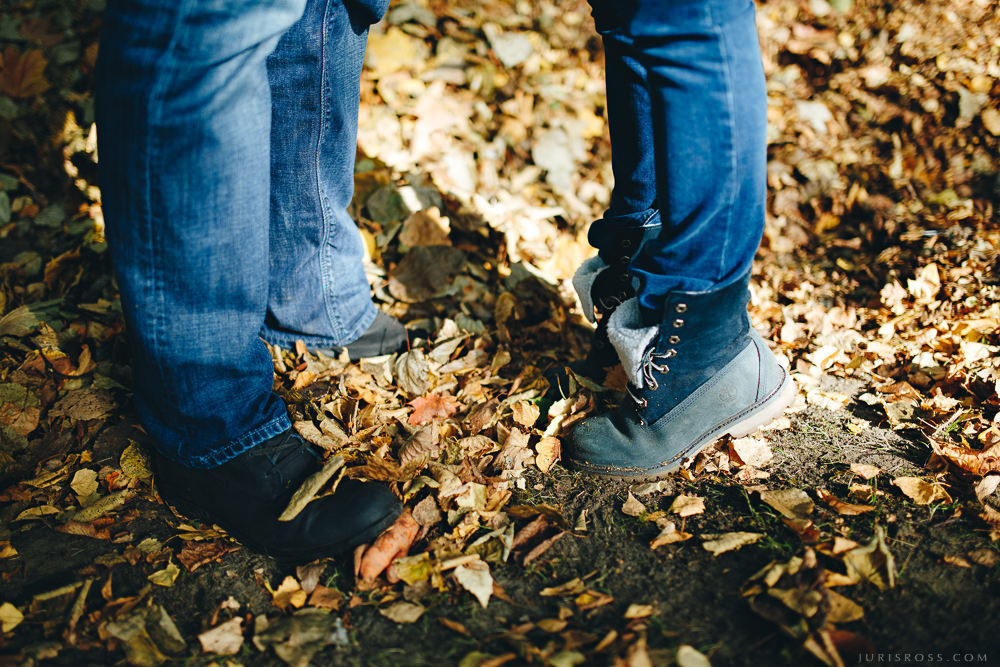Mīlestības piepildīta pāra fotosesija Ķīpsala rudenī