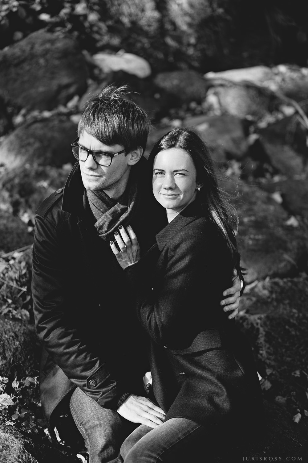 Mīlestības piepildīta pāra fotosesija Ķīpsala rudenī