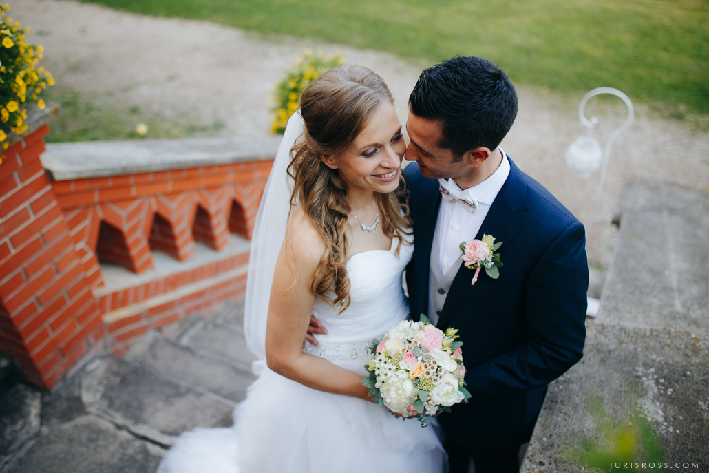 Kāzas Jaunmoku pilī ar ceremoniju lapenē