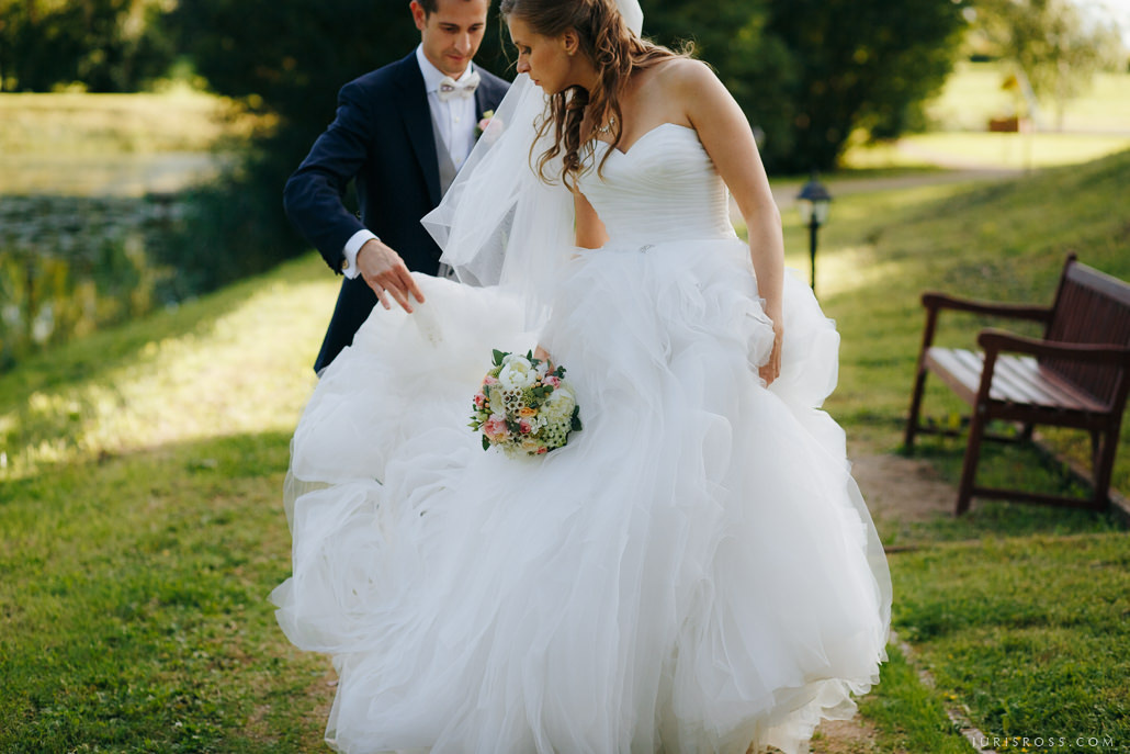 Kāzas Jaunmoku pilī ar ceremoniju lapenē
