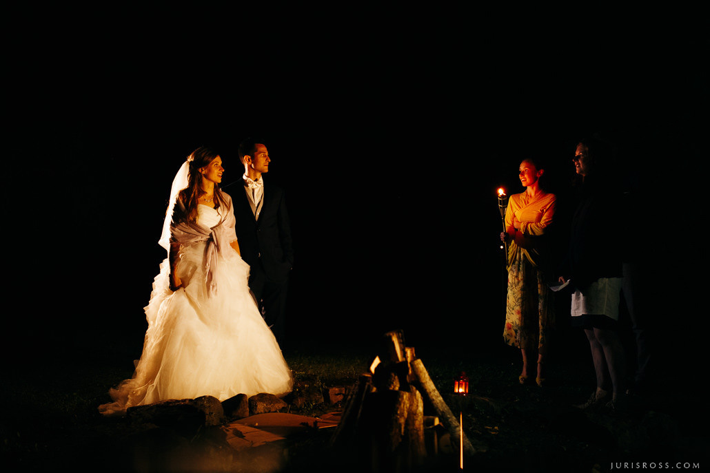 Kāzas Jaunmoku pilī ar ceremoniju lapenē