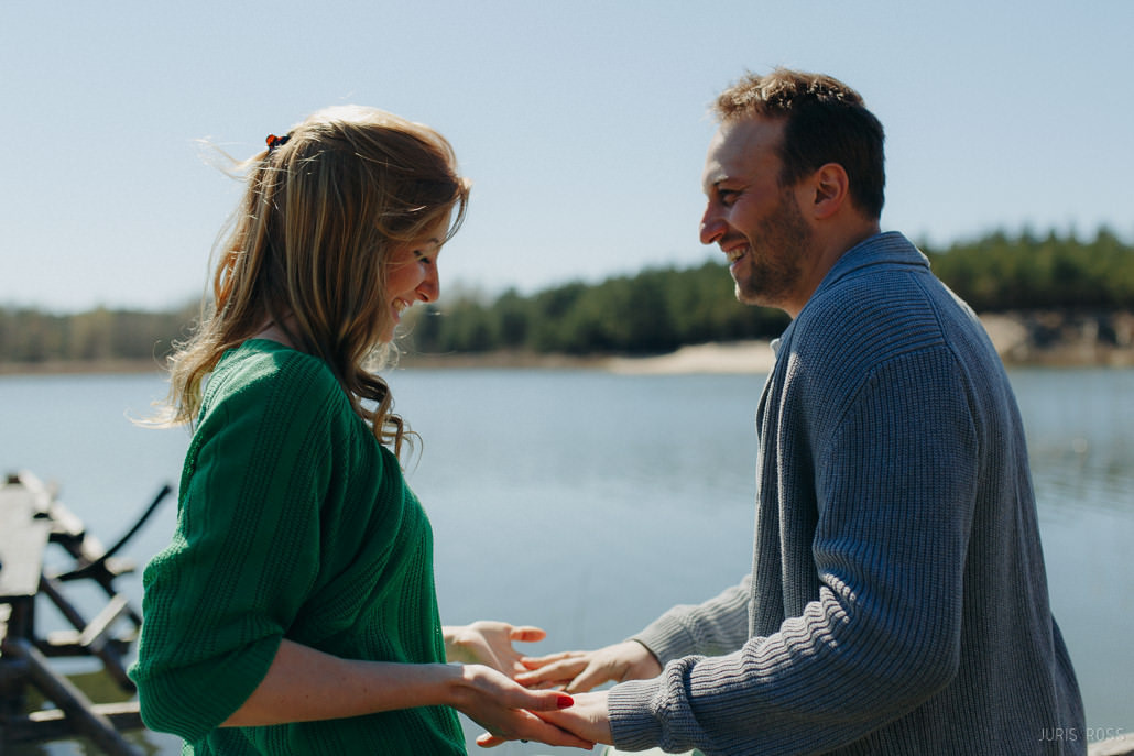 Pāra fotosesija karjerā pavasara agrumā