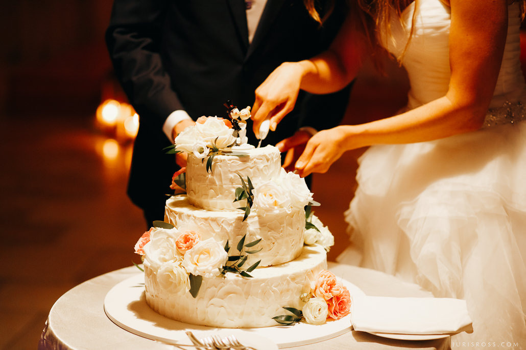 Kāzas Jaunmoku pilī ar ceremoniju lapenē