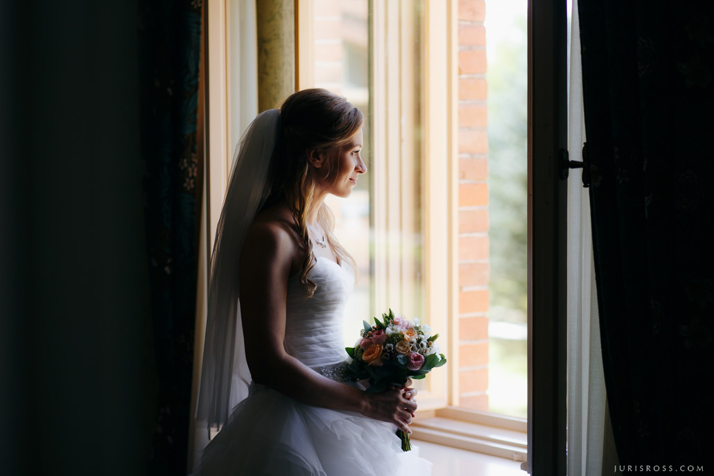 Kāzas Jaunmoku pilī ar ceremoniju lapenē