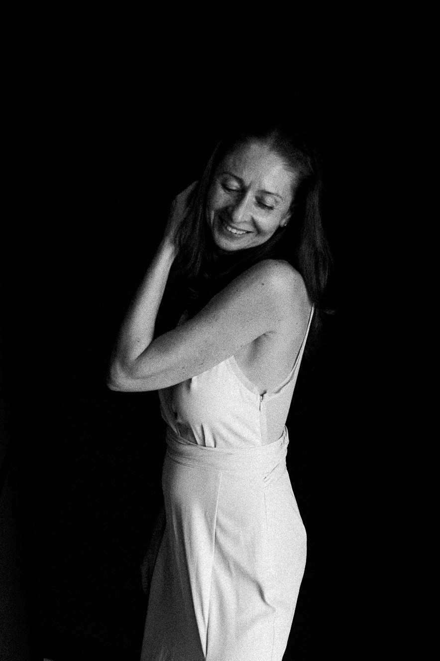 V. Rawnoir- Portrait photography by Daria Paliy.Timeless black&white portraits of women in NYC area