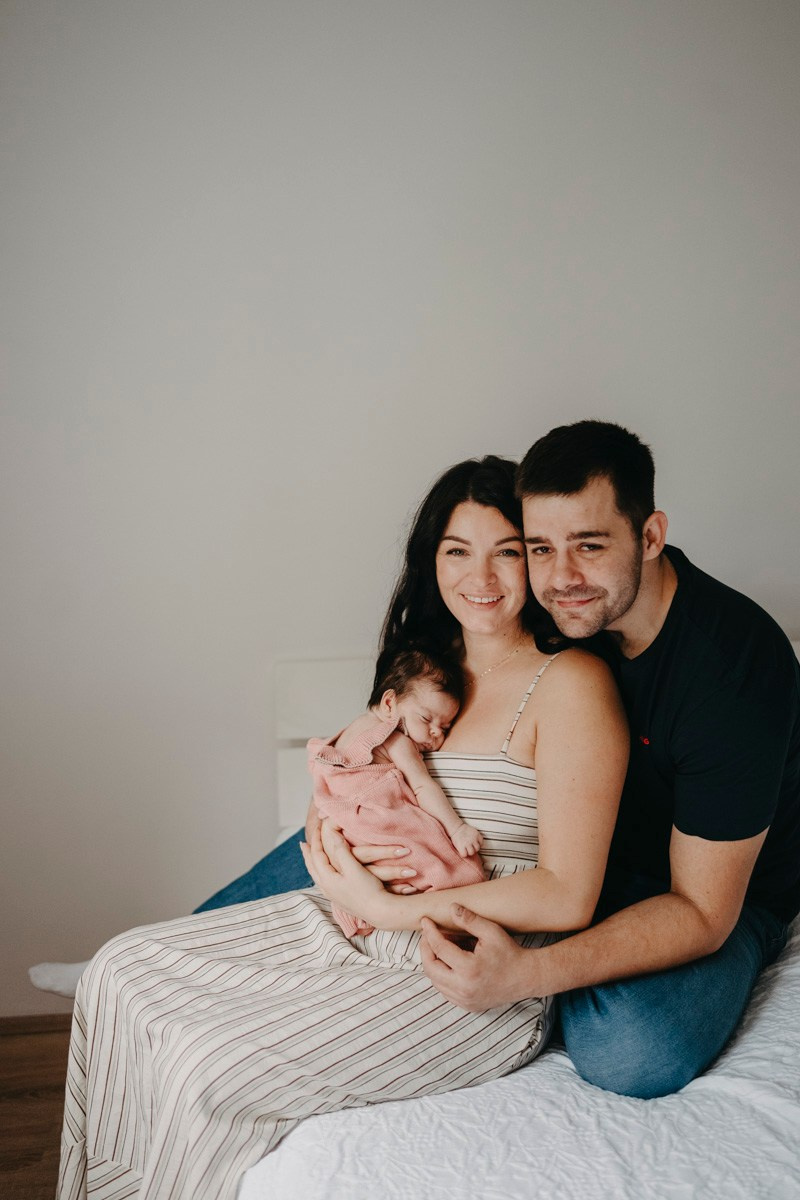 Latinka, Visnja i Konstantin / porodicno fotografisanje, fotografisanje bebe kod kuce. Deciji i porodicni fotograf u Beogradu Oksana Skendzic