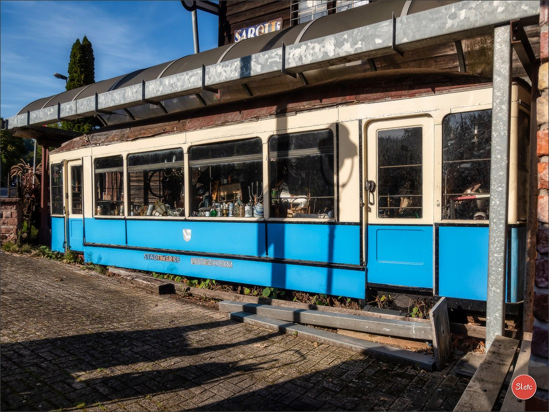 Удивительное место - частный музей старинного хлама - Fahrzeugmuseum. Photographe à Strasbourg | Portraits, Studio, Enfants, Événements