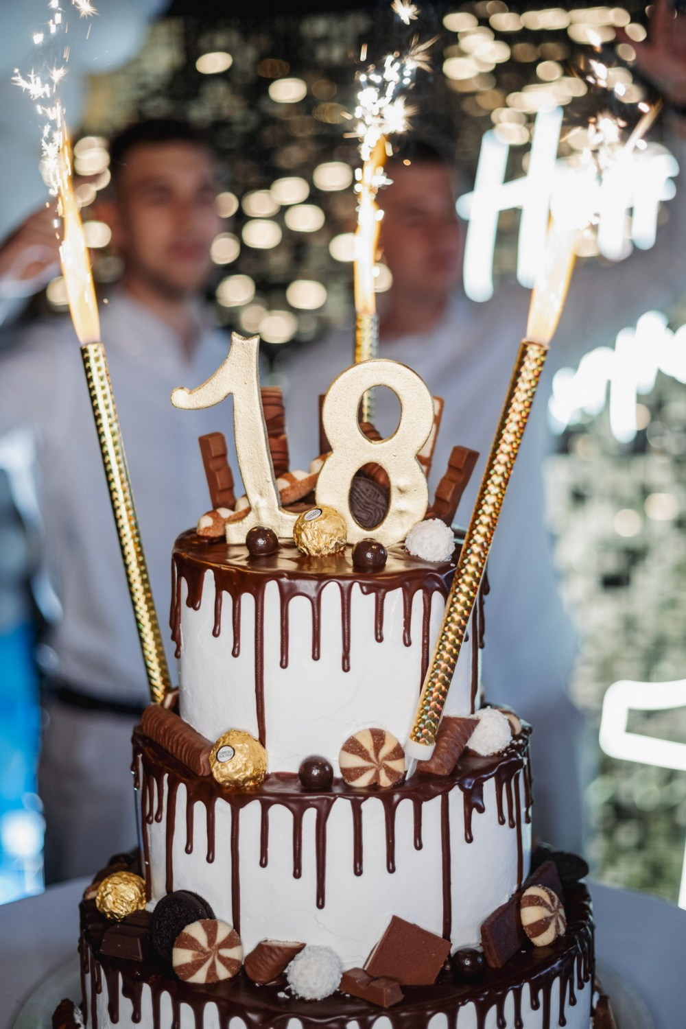 FOTOGRAFISANJE PUNOLETSTVA. Fotografi iz Backog Petrovca David i Andrea Stojanovic