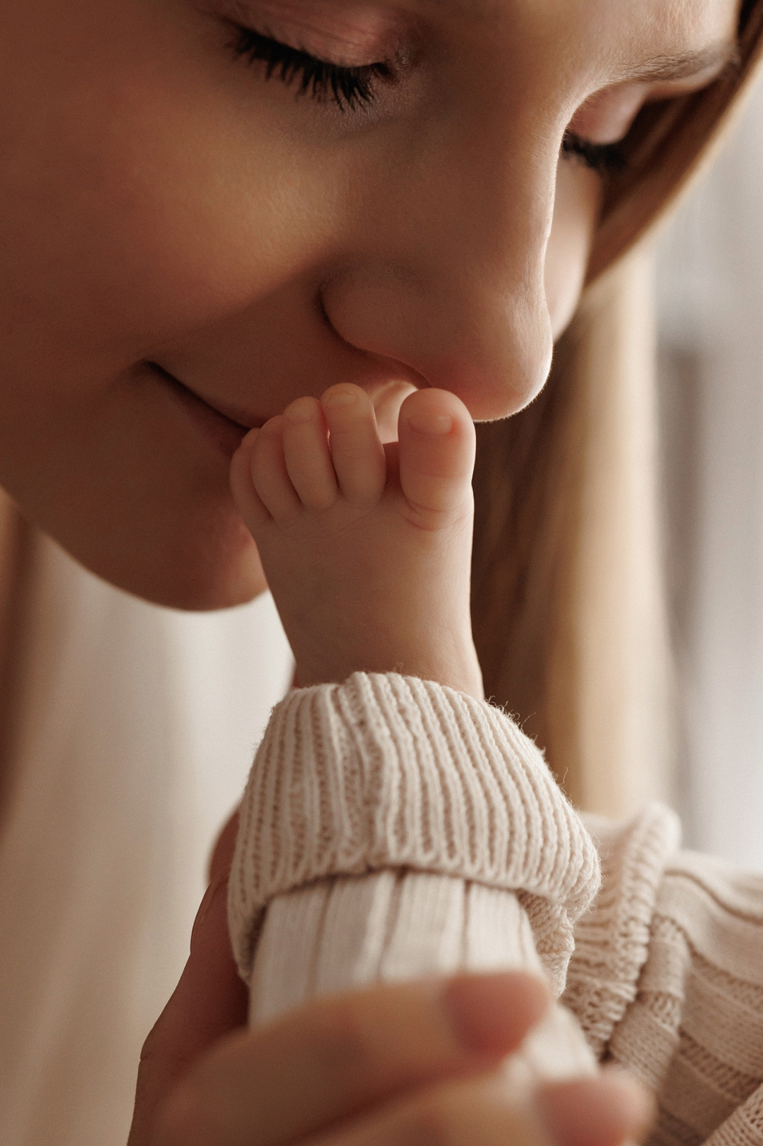 MATERNITY & NEWBORN professional Photography by Irene Chaikeen. Irene Chaikeen | Maternity and newborn photoshoot in Essex/London