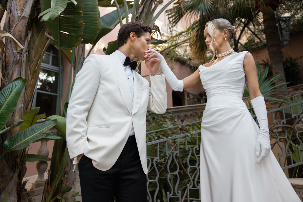 Destination wedding couple photographed by Nelly Oz