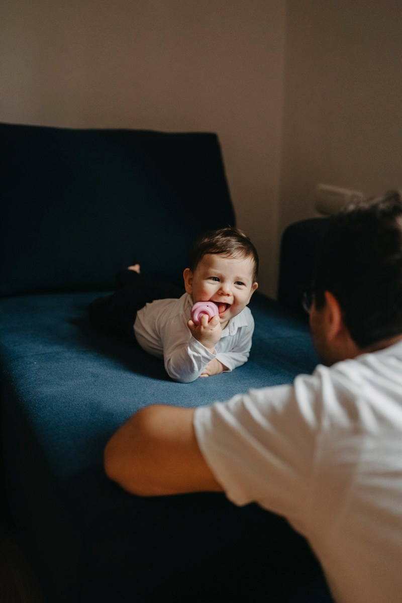 Porodicno fotografisanje kod kuce — Andjela, Lazar, Janko i Mihajlo. Deciji i porodicni fotograf u Beogradu Oksana Skendzic