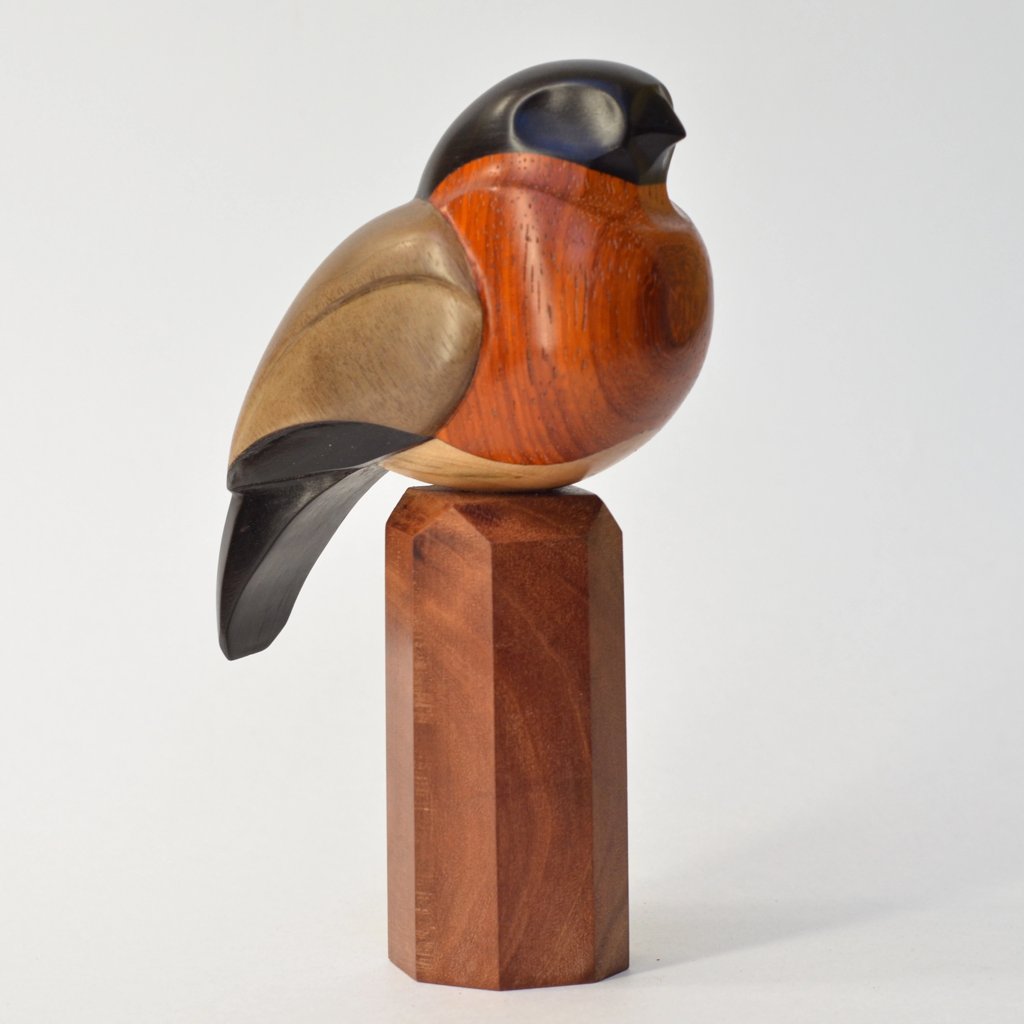 Снегирь. Резьба по дереву. Уникальные декоративные скульптуры для интерьера