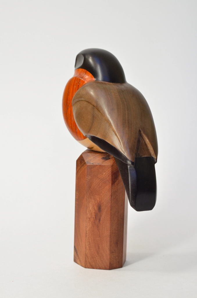 Снегирь. Резьба по дереву. Уникальные декоративные скульптуры для интерьера